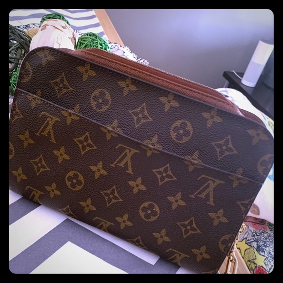 🛑 SOLD Louis Vuitton Orsay Clutch 🛑 - Picture 1 of 8